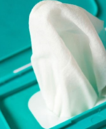 Birleşik Krallık Plastik İçeren Tek Kullanımlık Islak Mendillerin Satışını Yasaklıyor