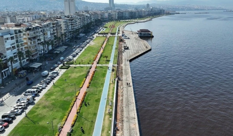 CHP İzmir İl Başkanı Gümrükçü 7 İlçe Belediye Başkanının AKP ile Görüştüğünü Açıkladı