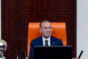 Bekir Bozdağ Sağlık Sorunları Nedeniyle TBMM Başkanvekilliği Görevinden Ayrıldı