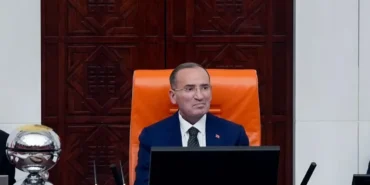 Bekir Bozdağ Sağlık Sorunları Nedeniyle TBMM Başkanvekilliği Görevinden Ayrıldı
