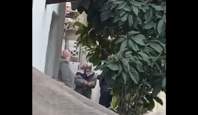 Esenyurt’ta Gecekonduda Uyuşturucu Ticareti Kamerada