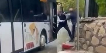 Elazığ'da Otobüs Şoförüne Şemsiyeli Saldırı